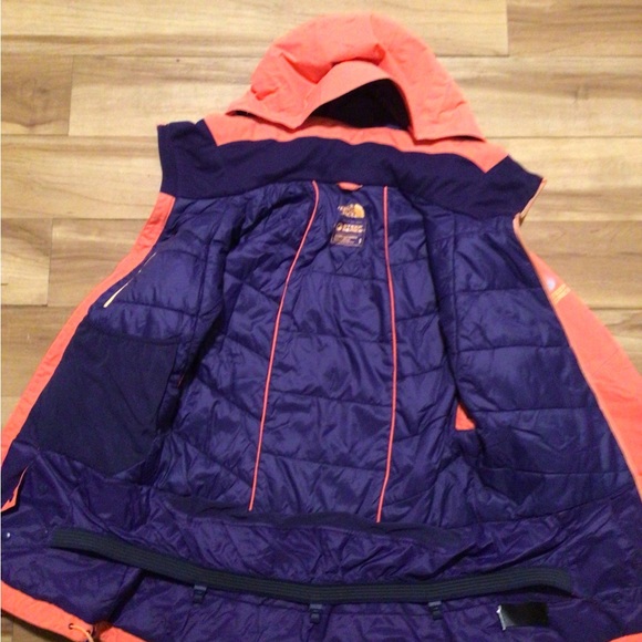 North Face ski jacket. Size small. - Picture 2 of 5